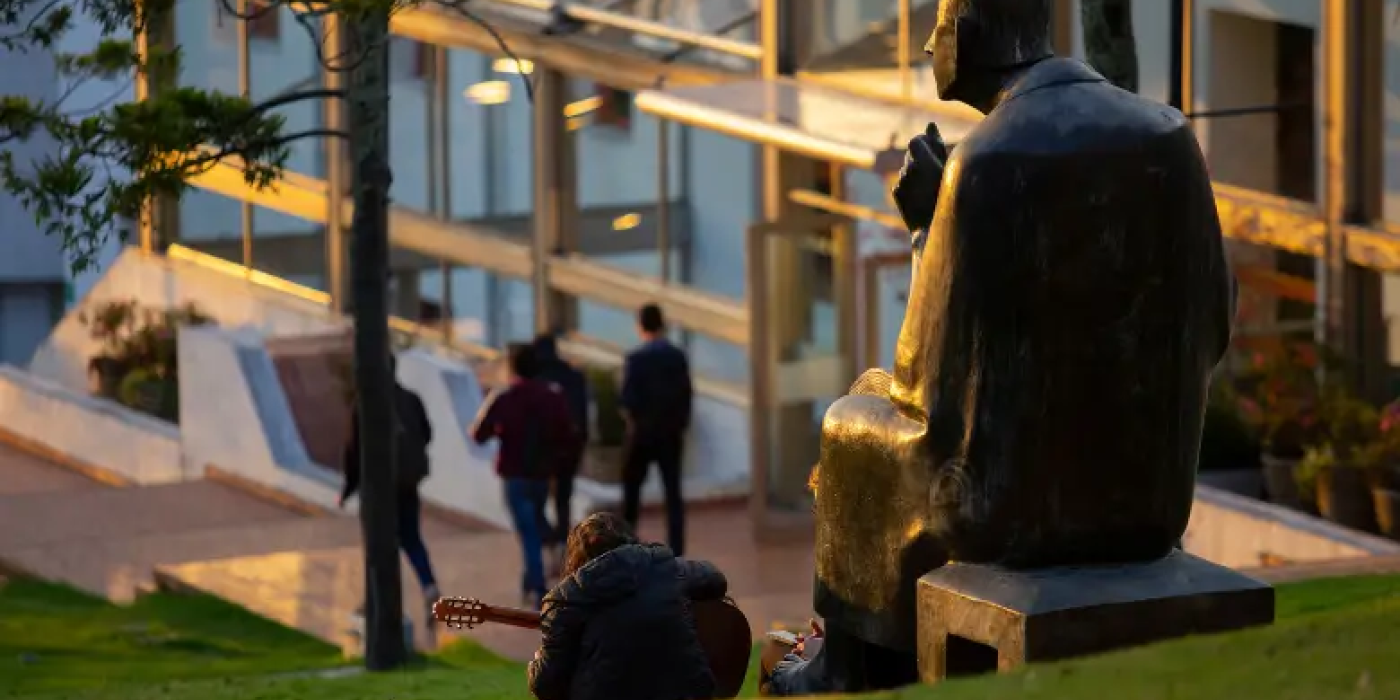 Educación-Continua.